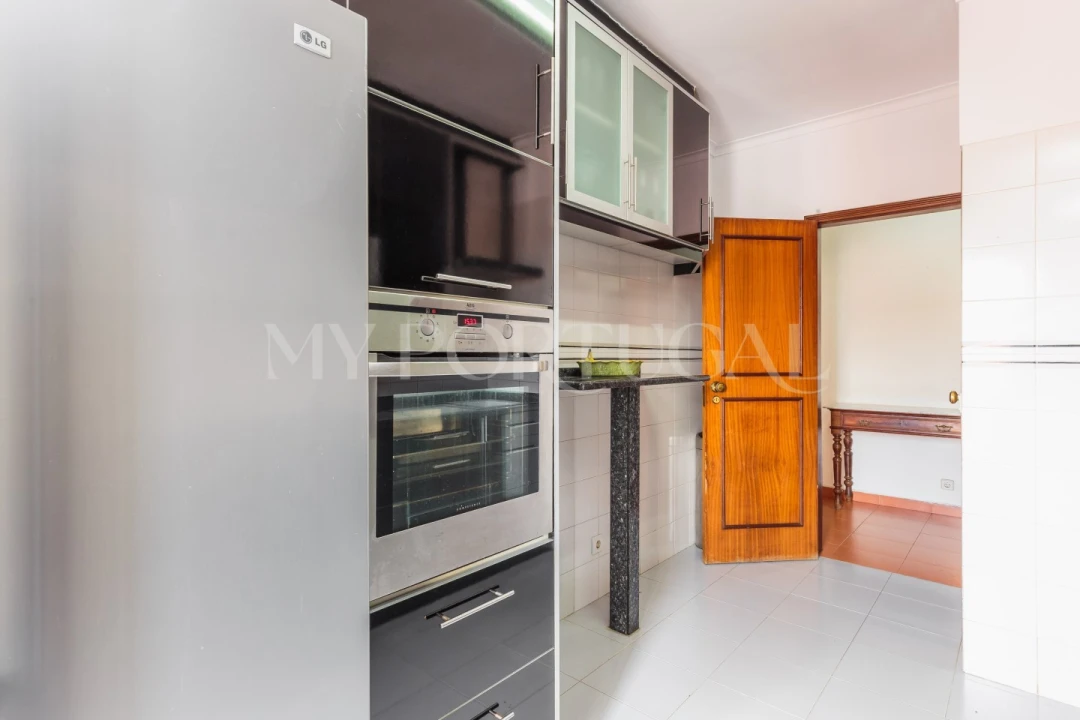 Apartamento T2 para Venda em São Domingos de Rana Foto 14