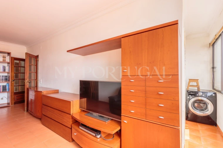 Apartamento T2 para Venda em São Domingos de Rana Foto 8