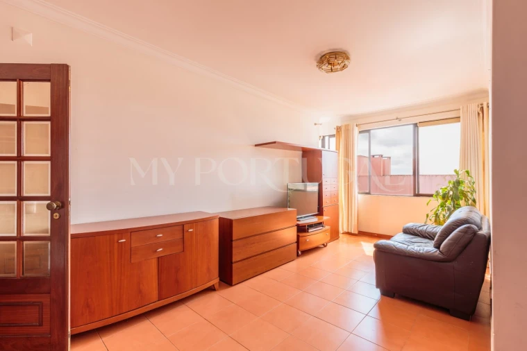 Apartamento T2 para Venda em São Domingos de Rana Foto 9