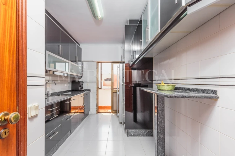Apartamento T2 para Venda em São Domingos de Rana Foto 13