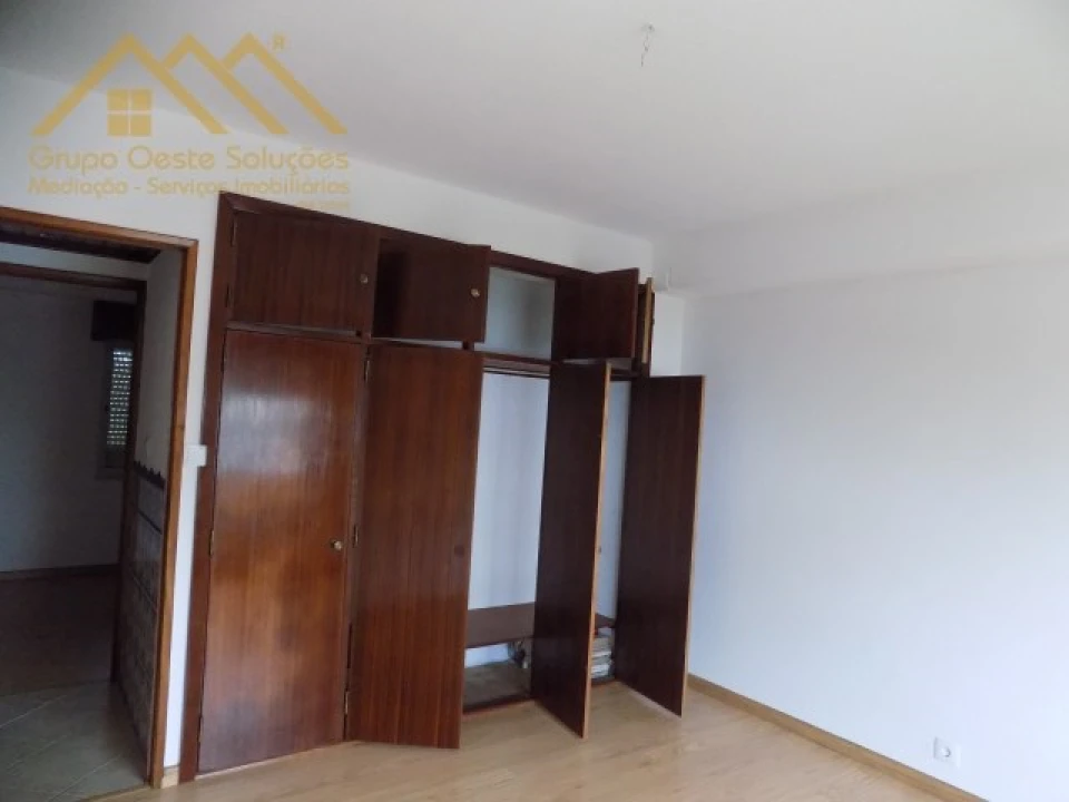 Apartamento T3 para Venda em Lourinhã e Atalaia Foto 7