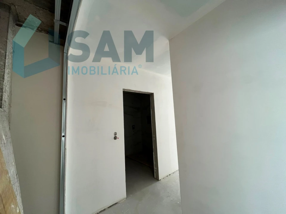 Moradia T4 para Venda em Silveira Foto 14