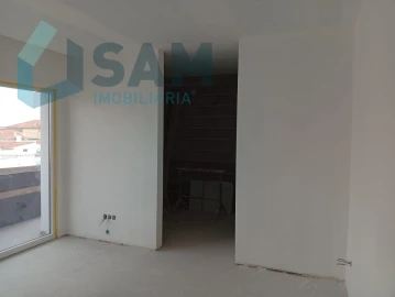 Moradia T4 para Venda em Silveira