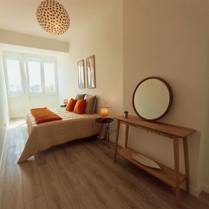 Apartamento T3 para Venda em Benfica Foto 6