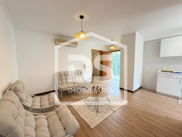 Apartamento T1 para Arrendamento em Lobrigos (São Miguel e São João Baptista) e Sanhoane