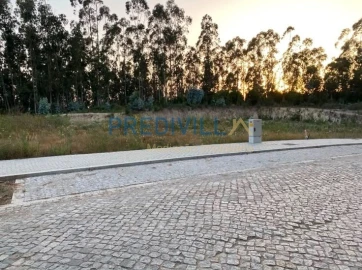Terreno para Venda em Retorta e Tougues