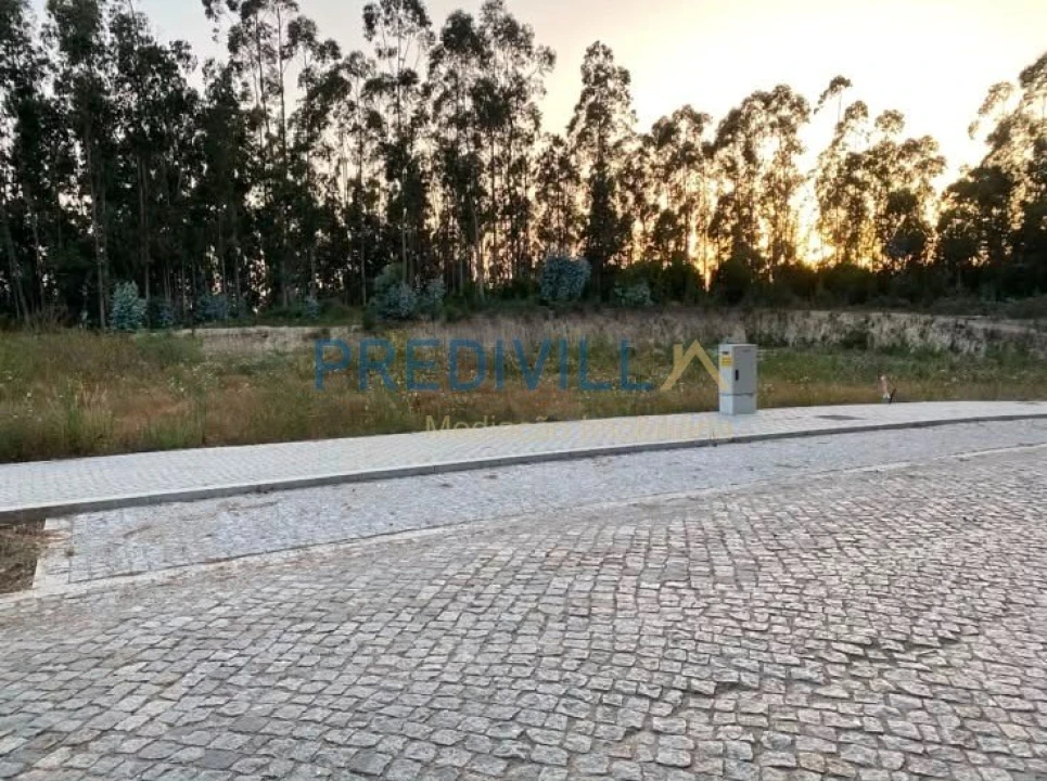 Terreno para Venda em Retorta e Tougues Foto 6