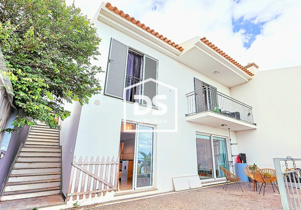 Moradia T3 para Venda em Caniço Foto 31