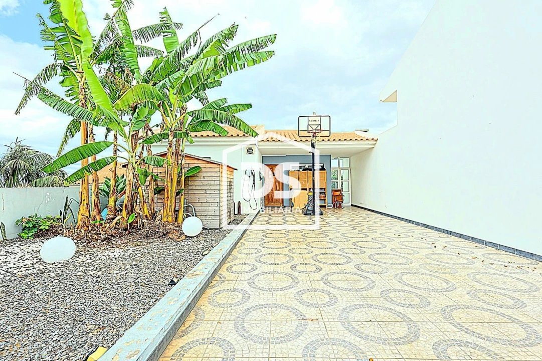 Moradia T3 para Venda em Caniço Foto 26