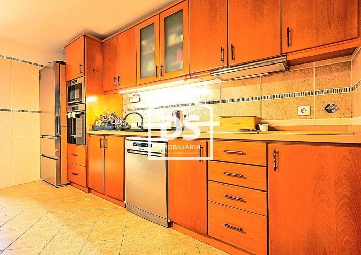 Moradia T3 para Venda em Caniço Foto 27