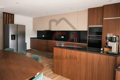 Apartamento T3 para Venda em Meixomil