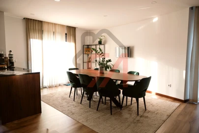 Apartamento T3 para Venda em Meixomil