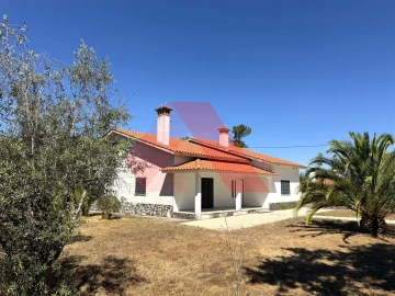 Moradia T3 para Venda em Mouronho