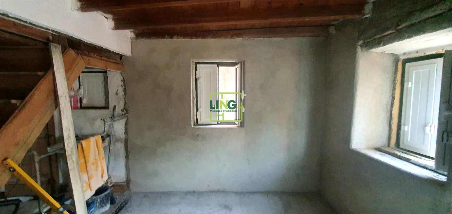 Moradia T2 para Venda em Sarzedas Foto 3