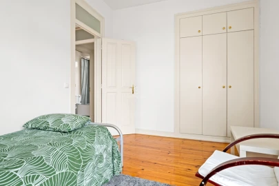 Apartamento T2 para Venda em Santa Maria e São Miguel, São Martinho, São Pedro Penaferrim