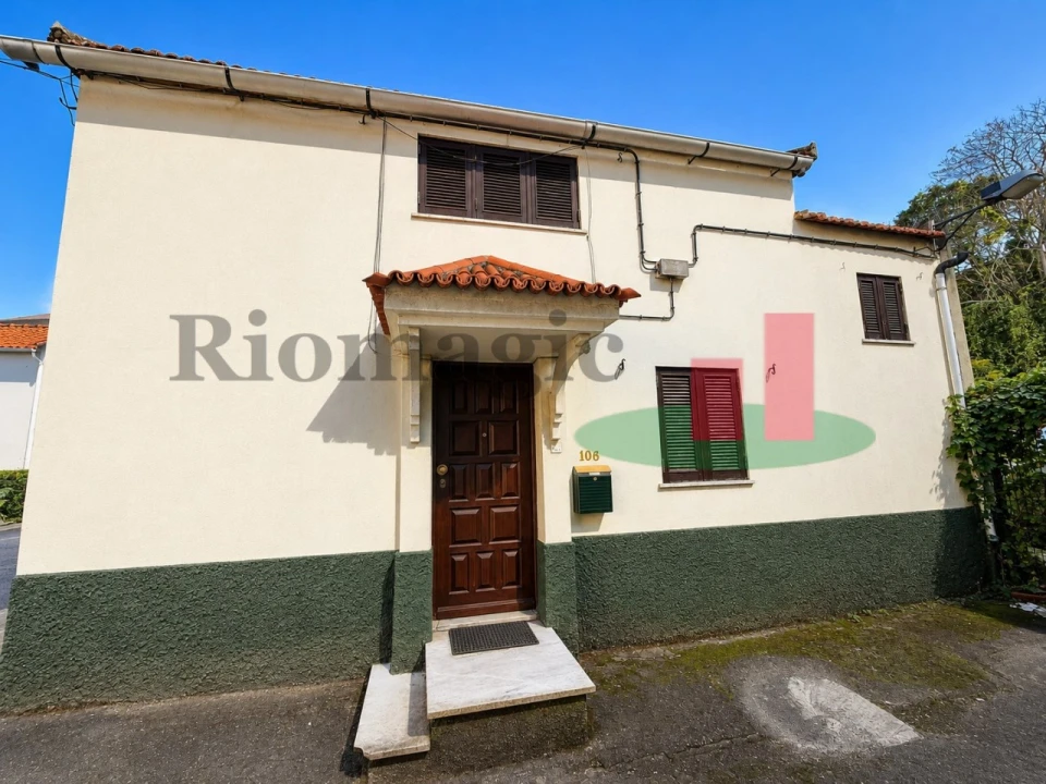 Apartamento T2 para Venda em Campolide Foto 1