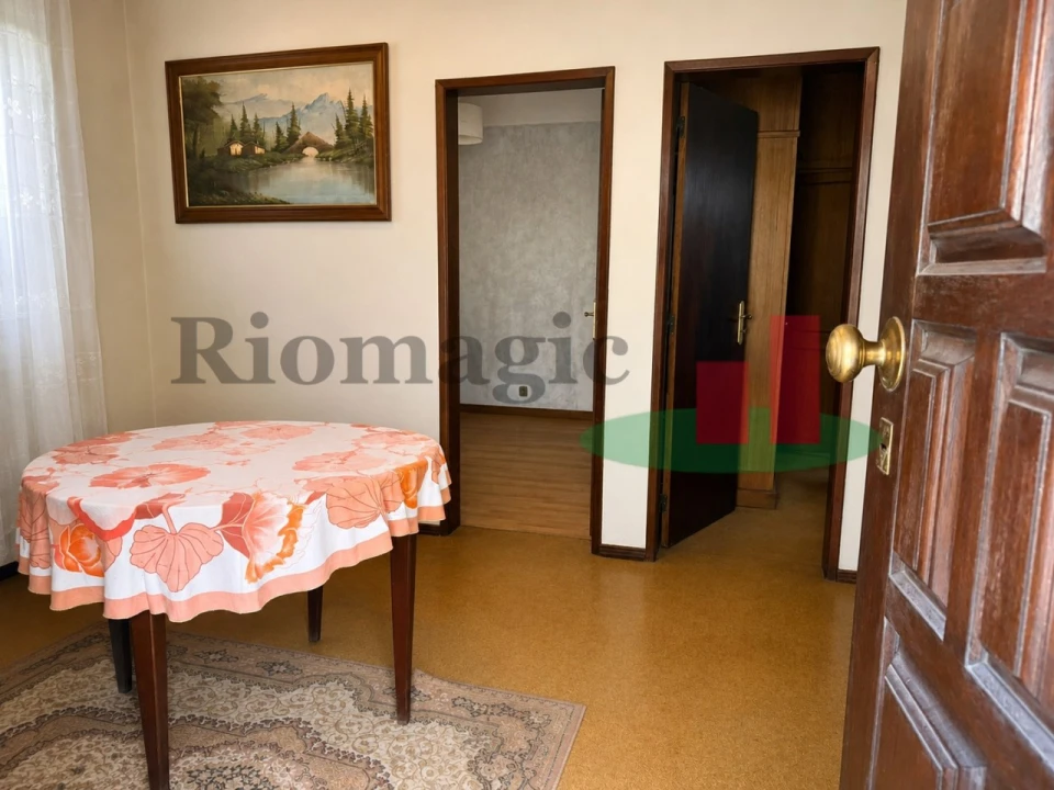 Apartamento T2 para Venda em Campolide Foto 2