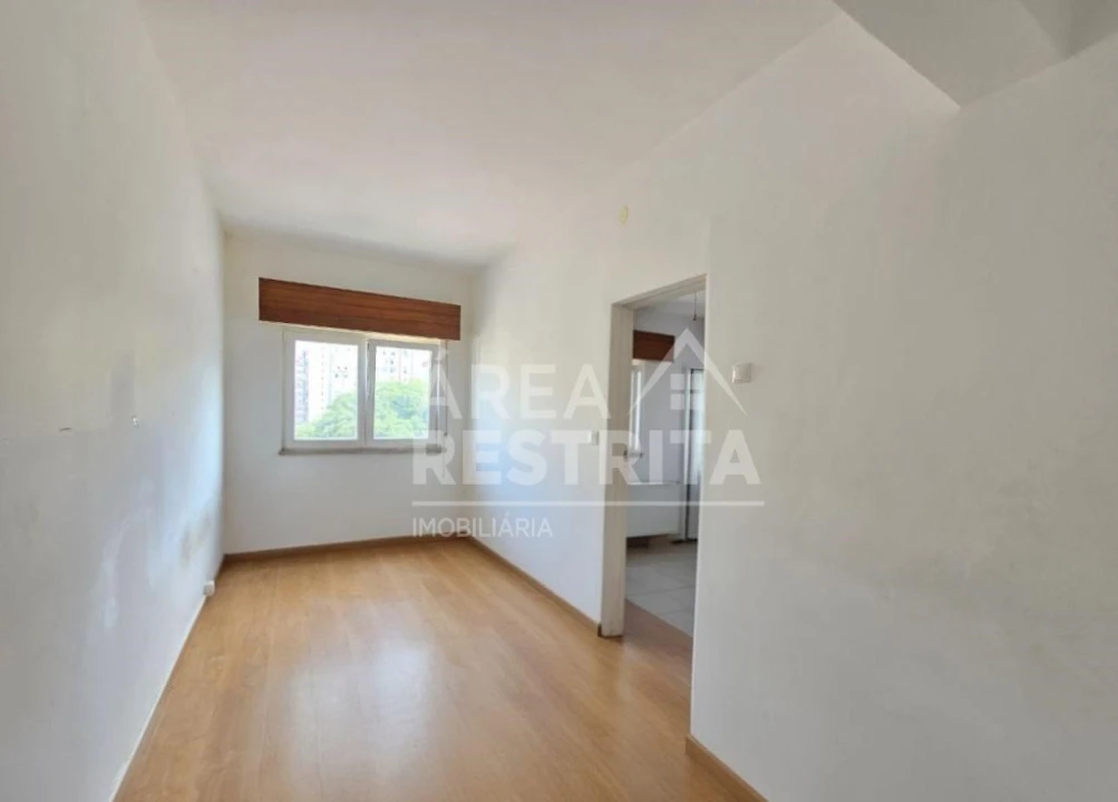 Apartamento T2 para Venda em Águas Livres Foto 9