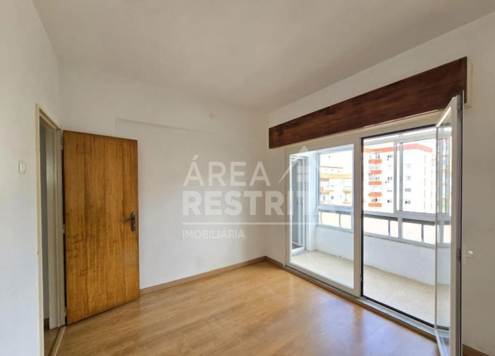 Apartamento T2 para Venda em Águas Livres Foto 14