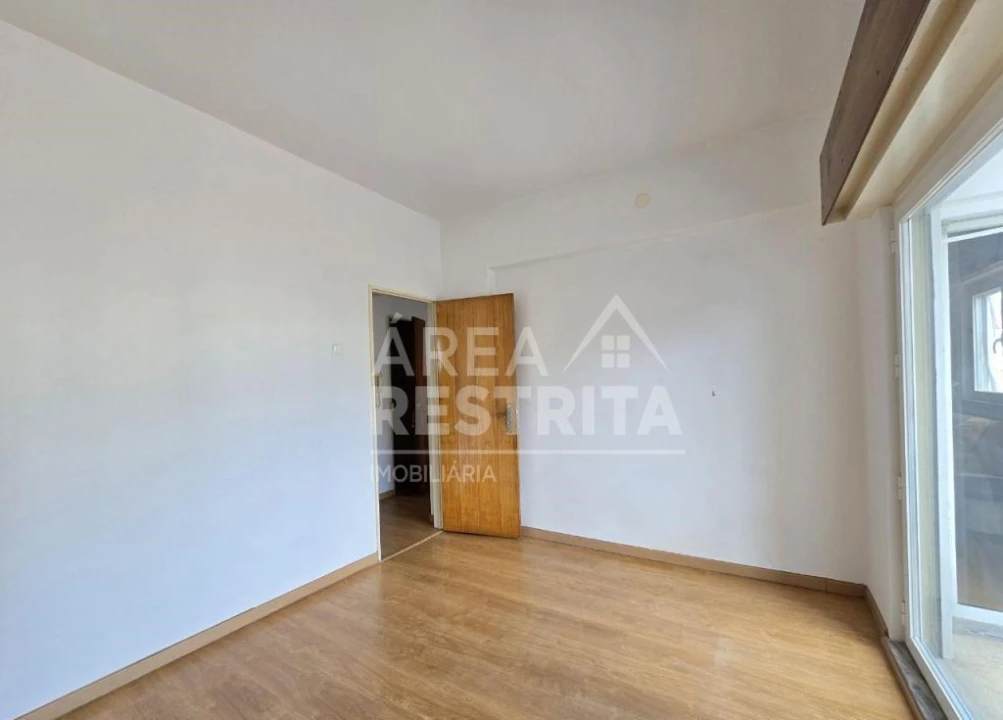 Apartamento T2 para Venda em Águas Livres Foto 15