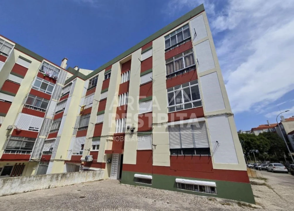 Apartamento T2 para Venda em Águas Livres Foto 17