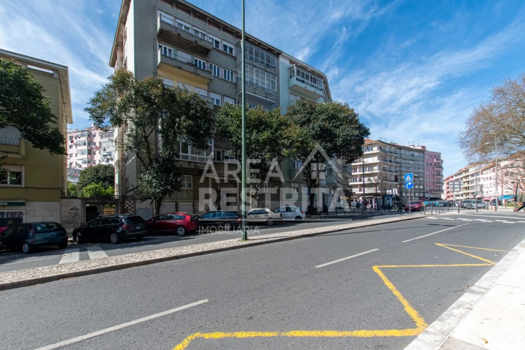 Apartamento T2 para Venda em Penha de França Foto 23