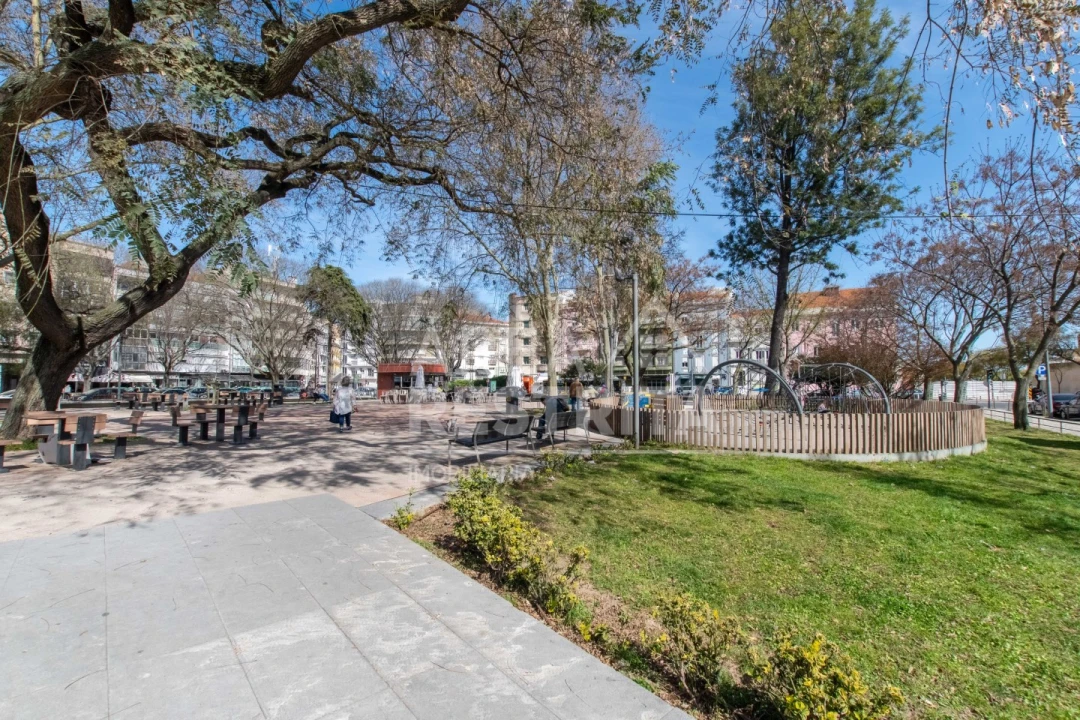 Apartamento T2 para Venda em Penha de França Foto 25