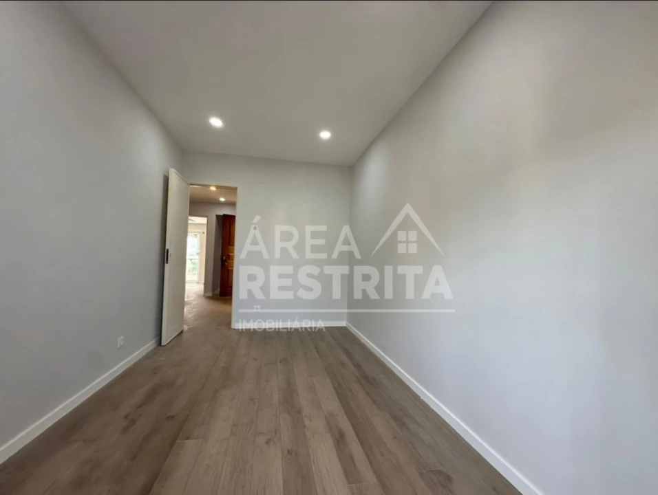 Apartamento T2 para Venda em Penha de França Foto 13