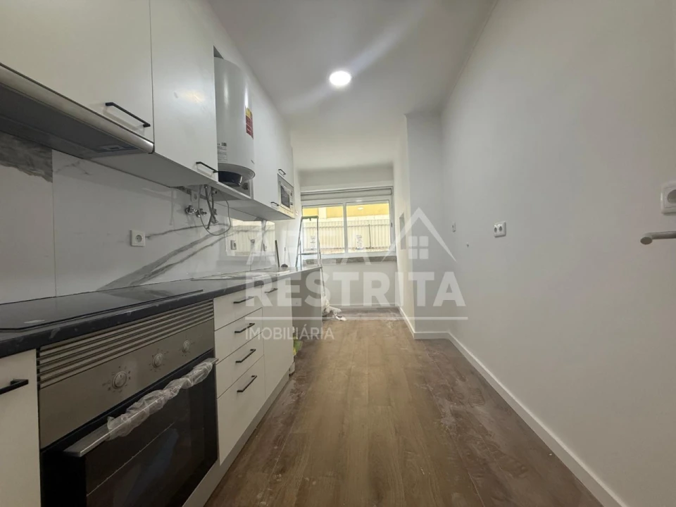Apartamento T2 para Venda em Penha de França Foto 10