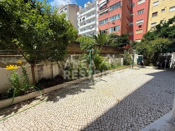 Apartamento T2 para Venda em Penha de França