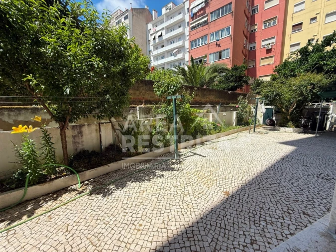 Apartamento T2 para Venda em Penha de França Foto 20