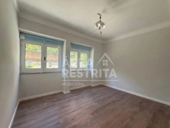 Apartamento T2 para Venda em Penha de França Foto 3