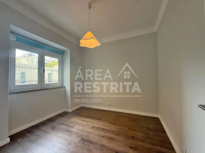 Apartamento T2 para Venda em Penha de França Foto 6