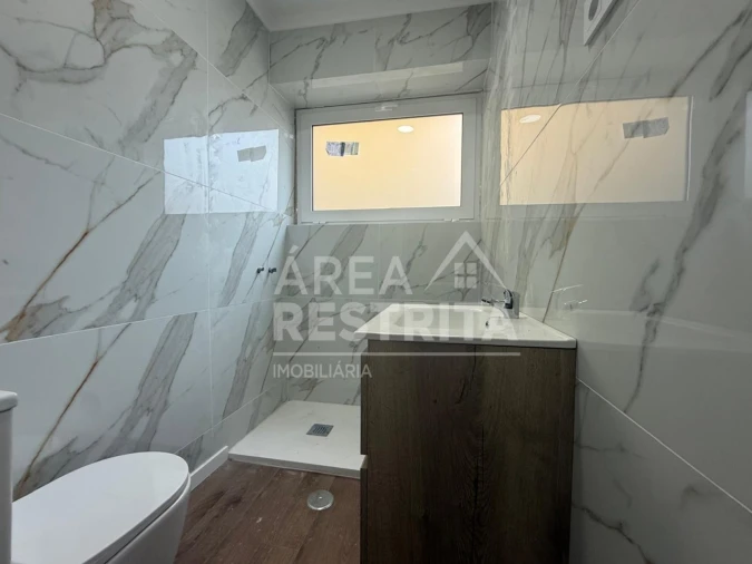 Apartamento T2 para Venda em Penha de França Foto 7