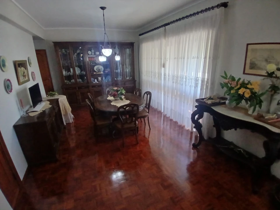 Apartamento T4 para Venda em Oeiras e São Julião da Barra, Paço de Arcos e Caxias Foto 2