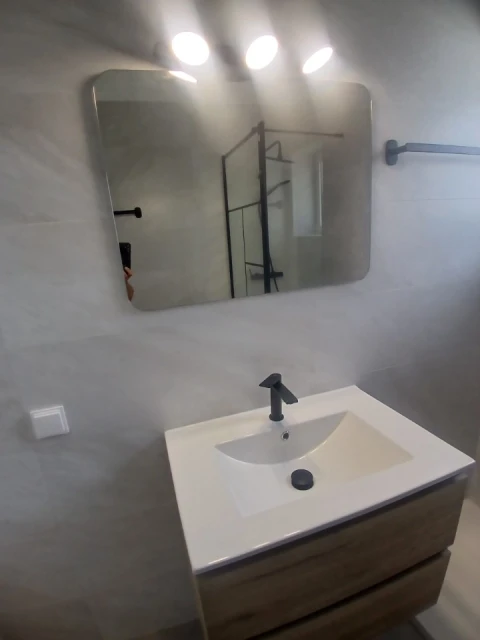 Apartamento T4 para Venda em Oeiras e São Julião da Barra, Paço de Arcos e Caxias