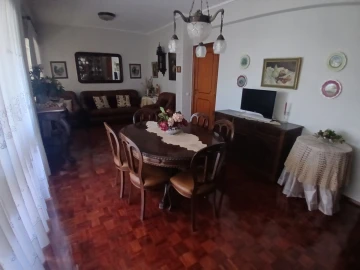 Apartamento T4 para Venda em Oeiras e São Julião da Barra, Paço de Arcos e Caxias