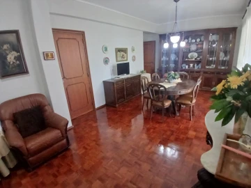 Apartamento T4 para Venda em Oeiras e São Julião da Barra, Paço de Arcos e Caxias