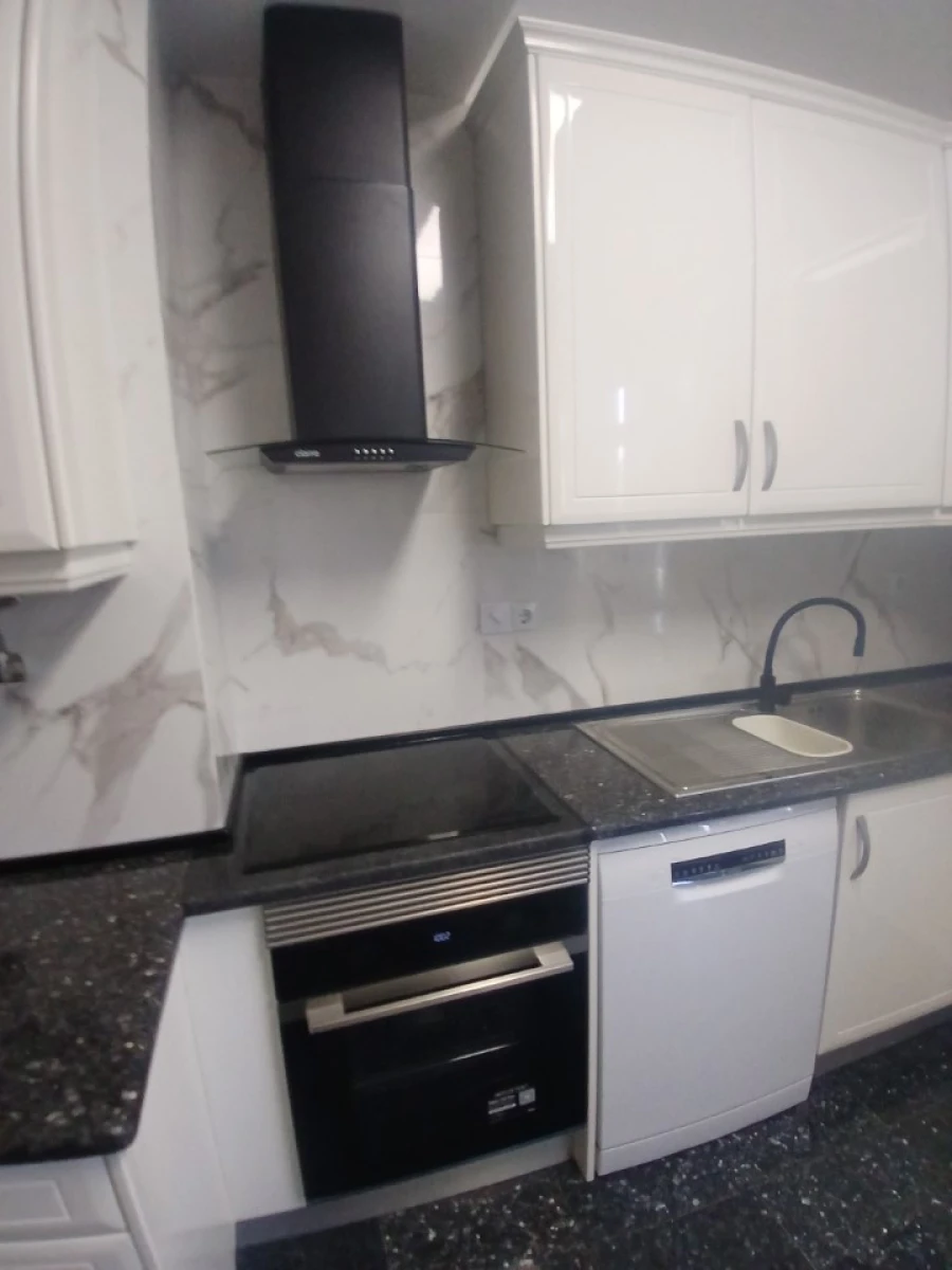 Apartamento T4 para Venda em Oeiras e São Julião da Barra, Paço de Arcos e Caxias Foto 8