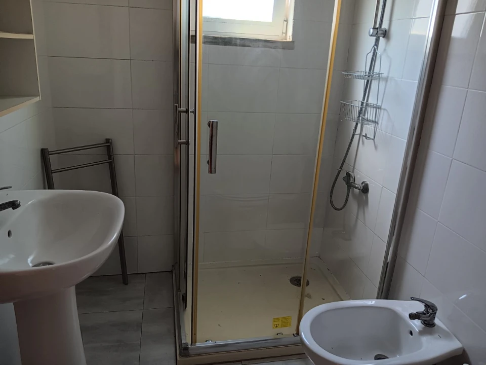Apartamento T2 para Venda em Águas Livres Foto 11