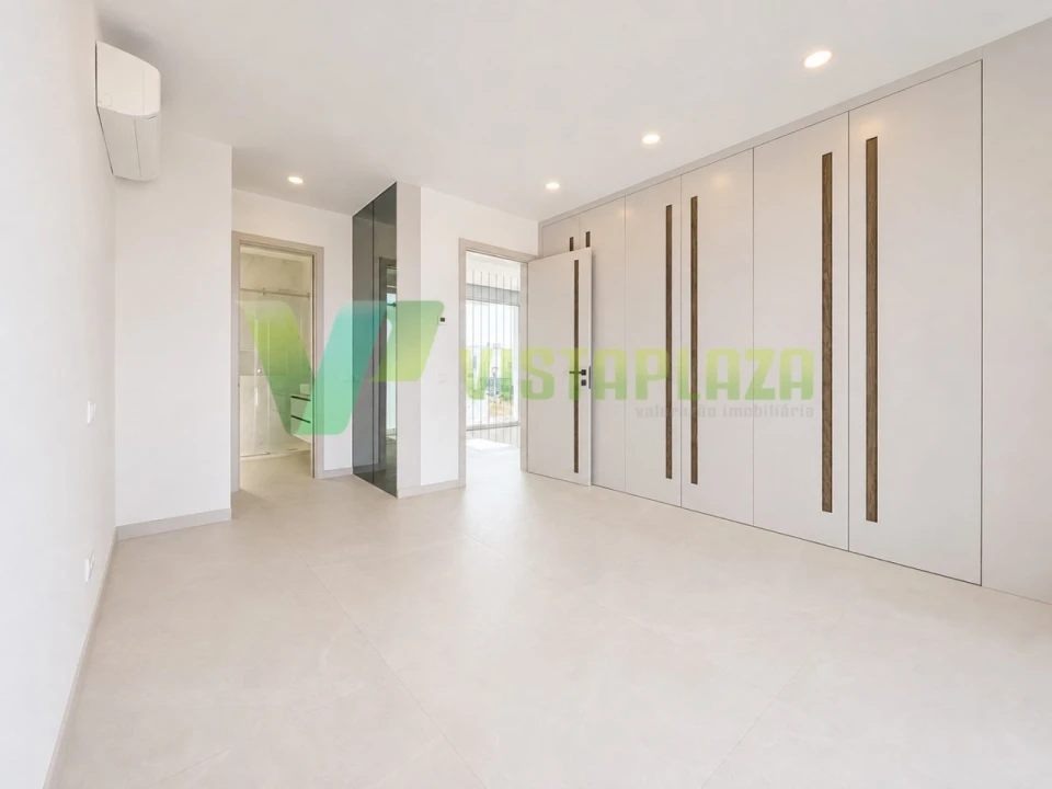 Moradia T3 para Venda em Estômbar e Parchal Foto 30