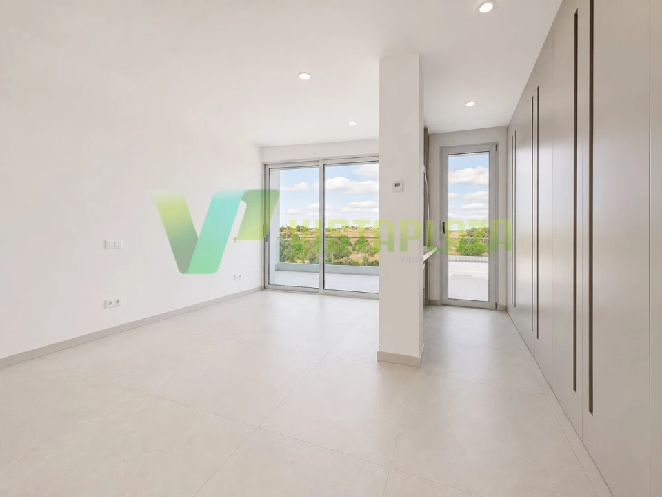 Moradia T3 para Venda em Estômbar e Parchal Foto 37