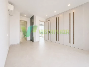 Moradia T3 para Venda em Estômbar e Parchal