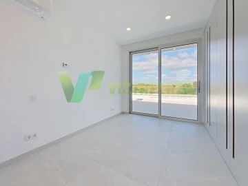 Moradia T3 para Venda em Estômbar e Parchal