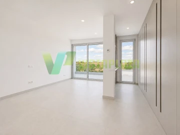 Moradia T3 para Venda em Estômbar e Parchal