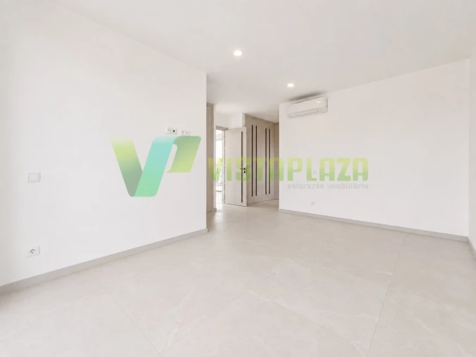 Moradia T3 para Venda em Estômbar e Parchal Foto 38