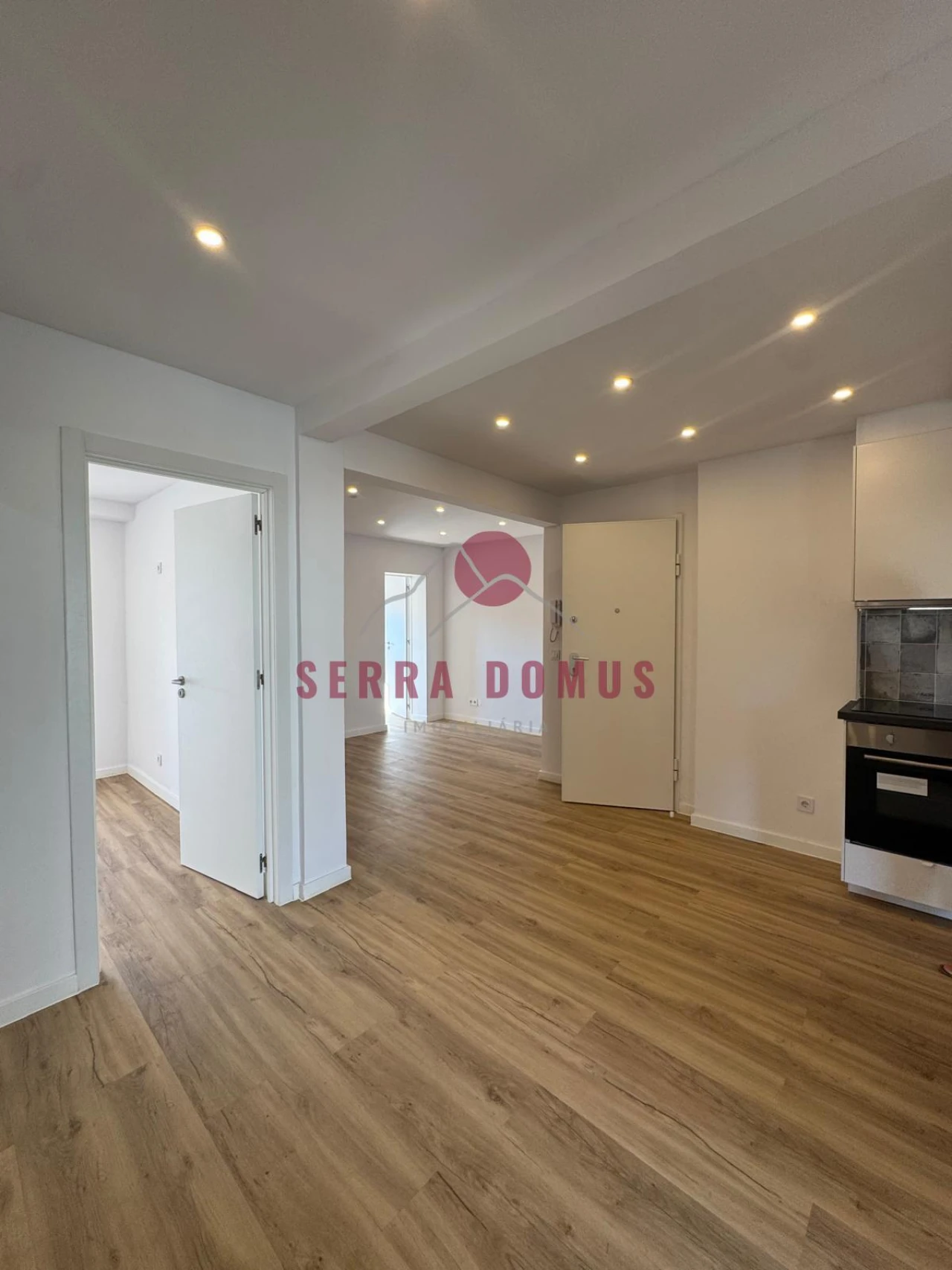 Apartamento T2 para Venda em Queluz e Belas Foto 2