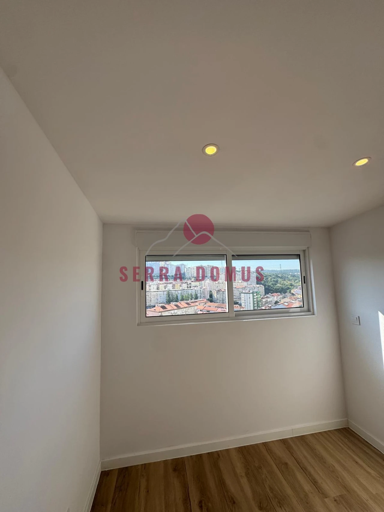 Apartamento T2 para Venda em Queluz e Belas Foto 5