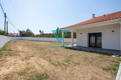Moradia T3 para Venda em Marrazes e Barosa