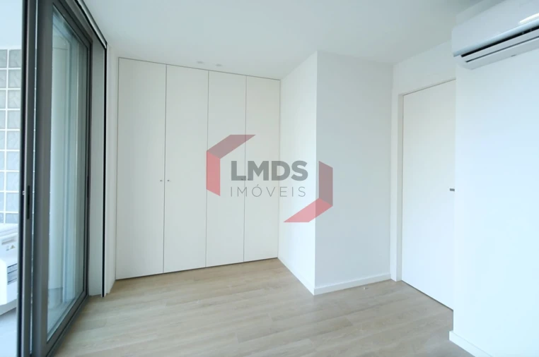 Apartamento T2 para Venda em Cedofeita, Santo Ildefonso, Sé, Miragaia, São Nicolau e Vitória Foto 5